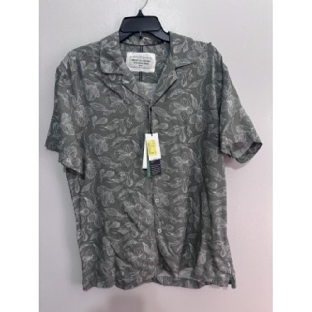 NWT REPORT COLLECTION Mens SS Button Up Shirt Gray Floral Print Resort Casual